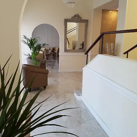 Hotel Regina Margherita 2*